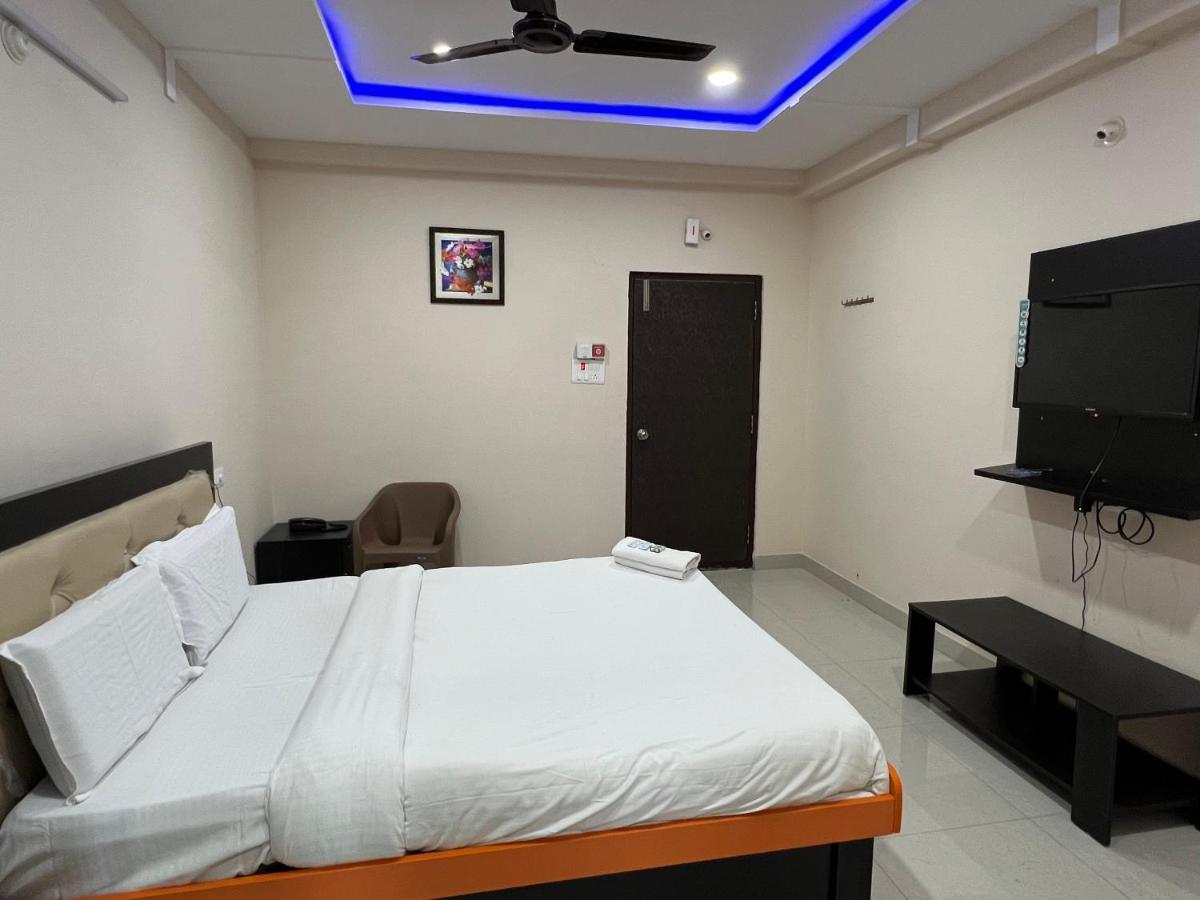 5 Star Grand Hotel Shamshabad Exterior photo